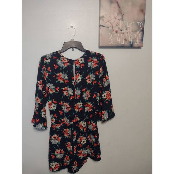 Carolina Belle Size 4 Navy Blue Floral Romper - Picture 3 of 3